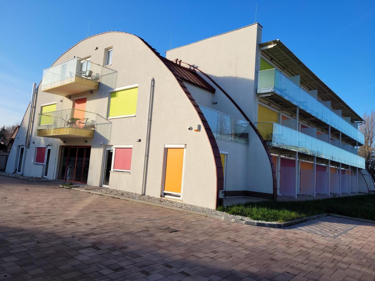 Colors Holiday Hotel Siófok Exterior foto